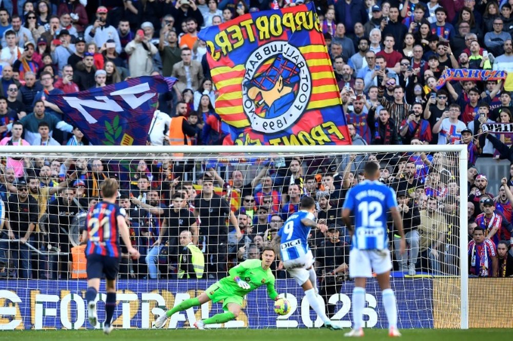 Both teams finished the derby with 10 men. AFP