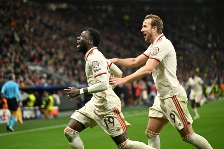 Kane leads Bayern past Leverkusen into Champions League last eight
