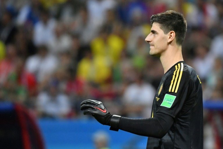 Courtois says he never mocked England 'keeper Pickford's height