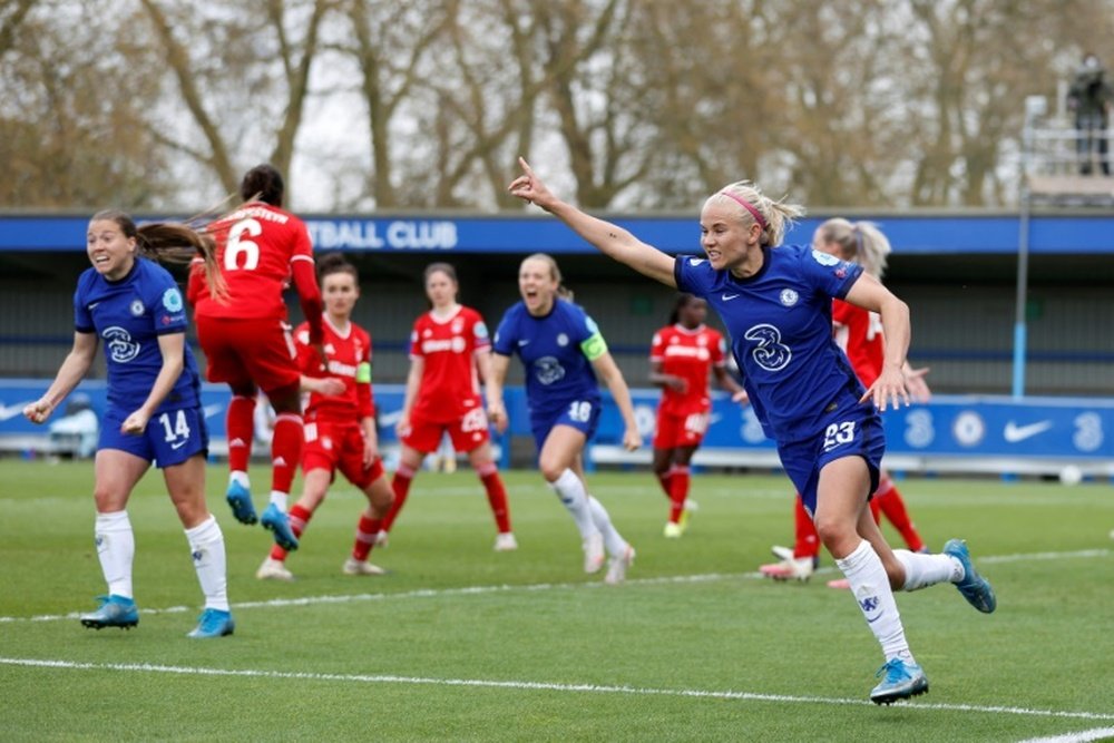 Pernille Harder (R) scored as Chelsea made Women's CL final. AFP