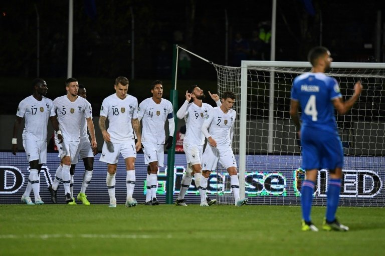 Giroud penalty gives France slender win over Iceland