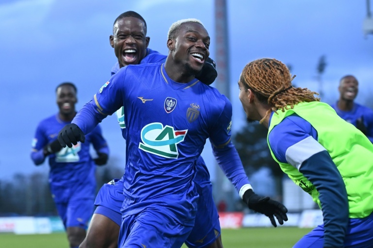 Monaco cling on with 10 men to avoid French Cup shock