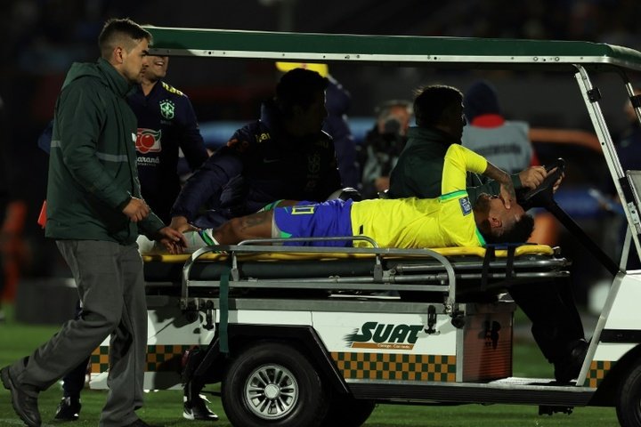 Neymar to undergo knee surgery Thursday