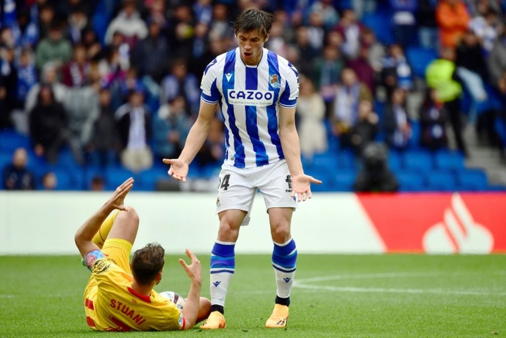 Le Normand (R) has joined up with Spain to play the Nations League final four next week. AFP