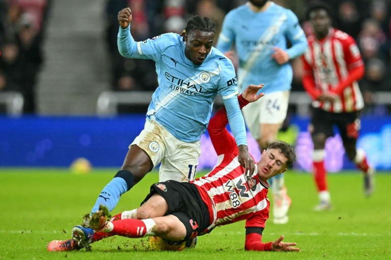 La corsa al titolo del Man City frenata dal pareggio con il Sunderland