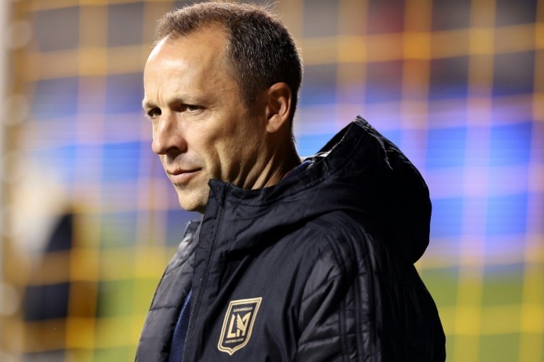 LAFC boss Cherundolo signs contract extension