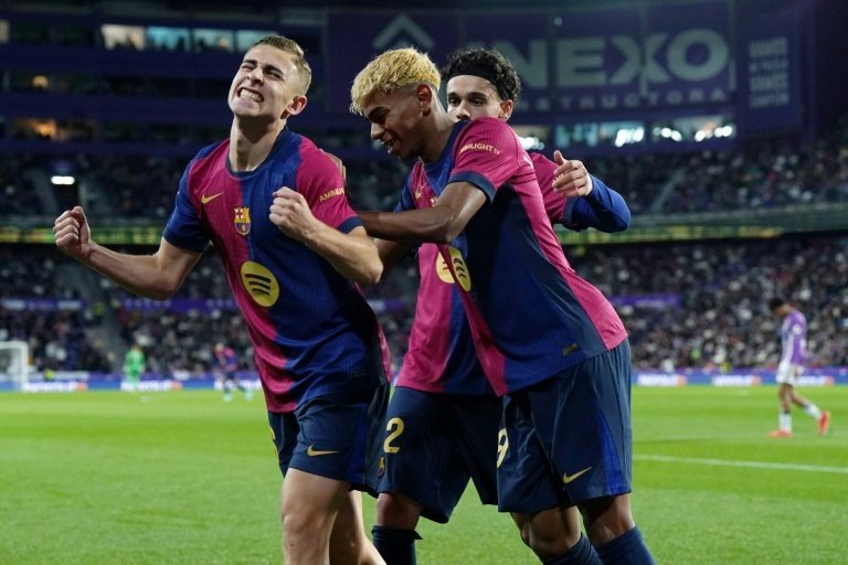Barcelona moved a step closer to the La Liga title as they came from behind to beat already-relegated Real Valladolid 2-1 on Saturday to extend their lead on rivals Real Madrid.