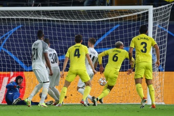 Villarreal see off Young Boys amid doubts round Emery destiny