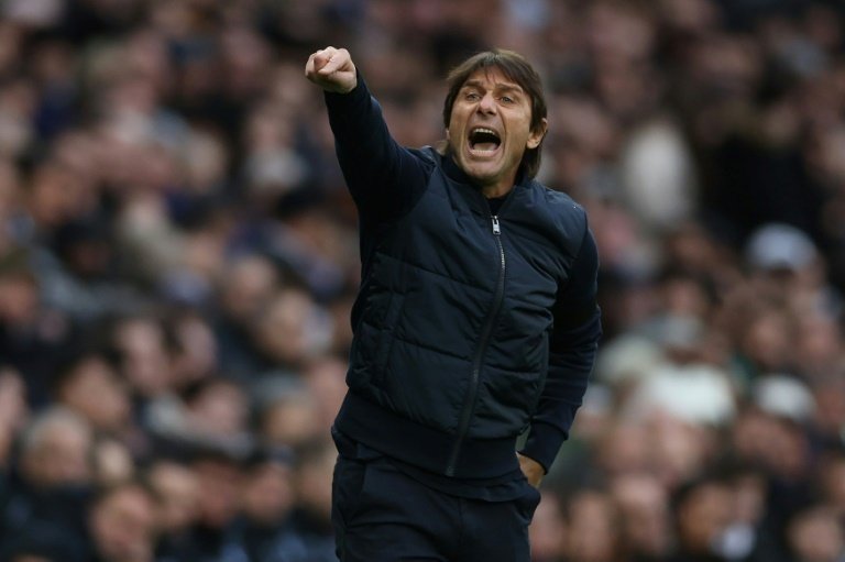 Conte issues warning over Tottenham future