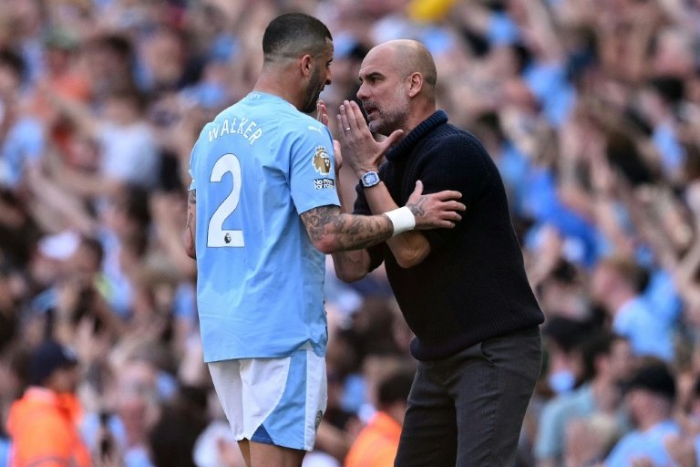 Walker an all-time great, says Guardiola ahead of Man City return