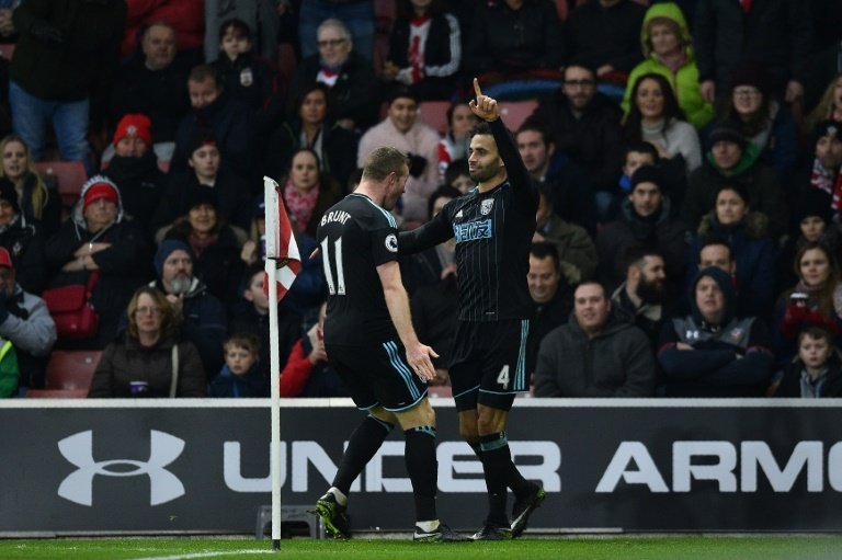Robson-Kanu stunner fires Albion
