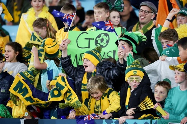 'Spy' chopper and 'old tricks' as Matildas, England clash at World Cup