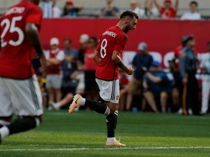 Fernandes and Sancho give Man Utd friendly win over Arsenal