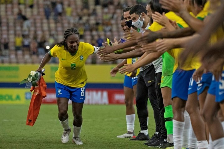 Formiga bids 'marvelous' goodbye to Brazil