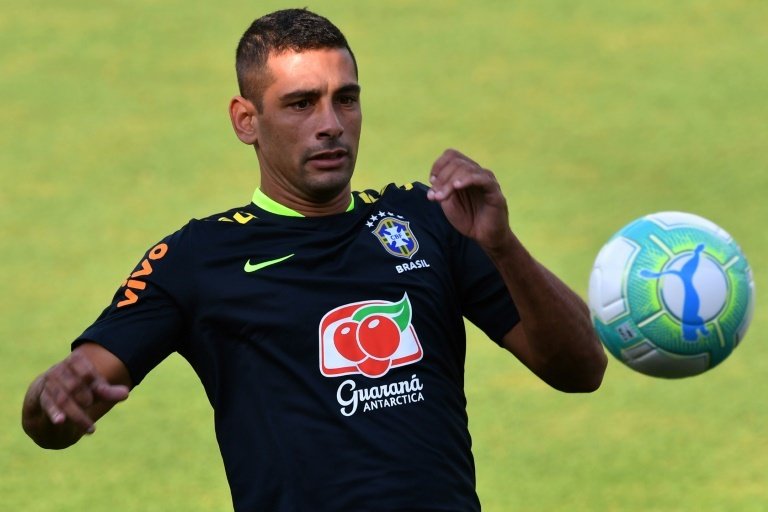Souza gets Brazil chance against Australia