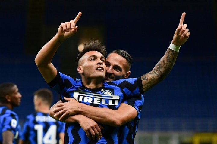 Late Lukaku, D'Ambrosio goals lift Inter in seven-goal Fiorentina show