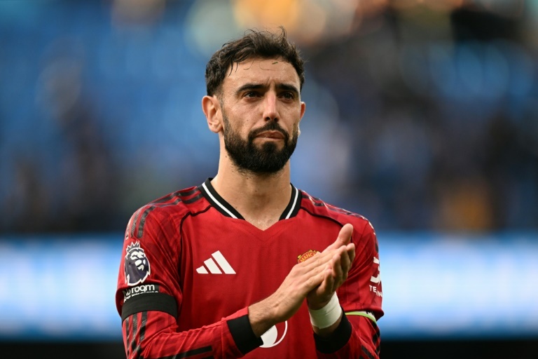 Fernandes recusa Arábia Saudita por ambição no Manchester United
