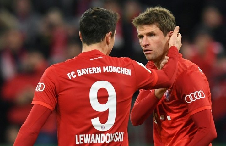 Mueller shines as Bayern squeeze into German Cup quarter-finals