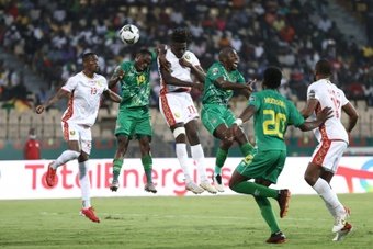 Mamelodi Sundowns beat Orlando Pirates 2-0 and stretched their South African Premiership lead to seven points on Friday as South Africa remembered deceased Brazilian superstar Pele.