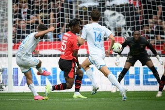 Rennes blew the chance to climb into the top three of Ligue 1 as they allowed visiting Le Havre to come back from two goals down to draw 2-2 on Sunday.