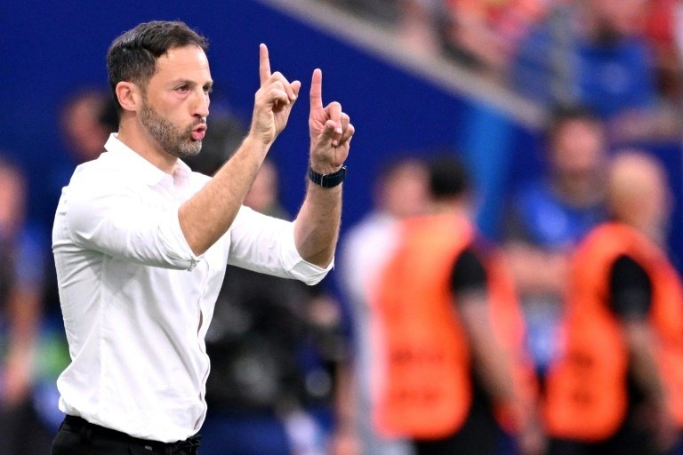 Tedesco expects spluttering Belgium to play without fear against Romania