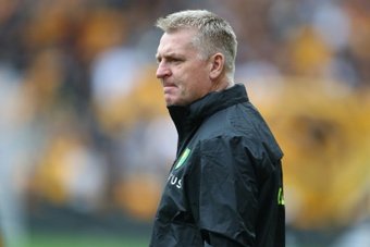 Norwich sacked manager Dean Smith on Tuesday after a run of just three wins in 13 Championship matches left the Canaries' bid for an immediate return to the Premier League floundering.