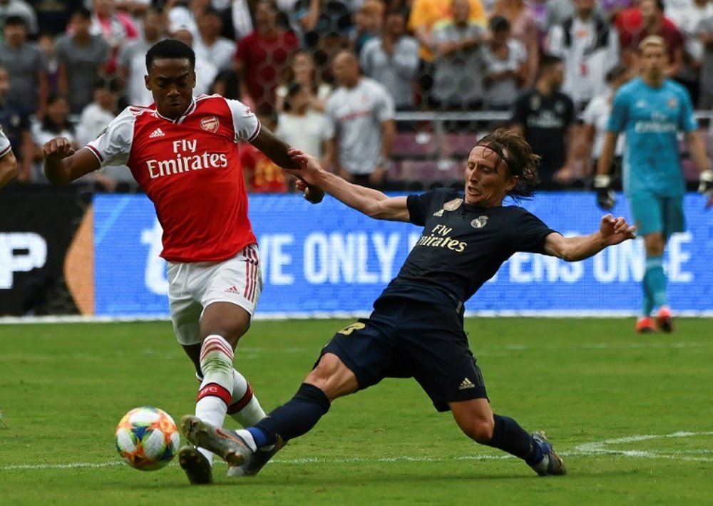 Arsenal midfielder Joe Willock has signed a new contract. AFP