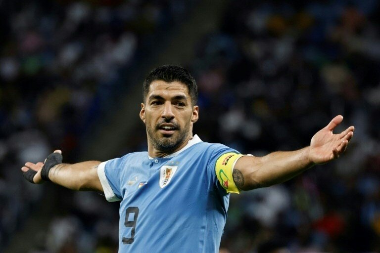 Former Barca's Luis Suarez signs two-year Gremio deal