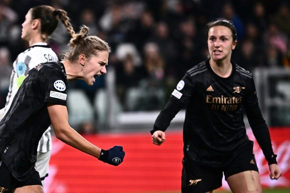 Lyonnais fem stayed third in their CL group. AFP