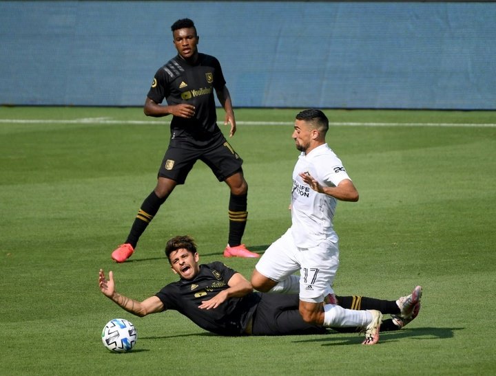 Galaxy down LAFC 2-0 as Vela injured in 'El Trafico'