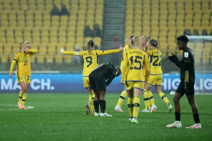 Sweden fight back to sink South Africa late on at Women's World Cup