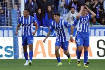 Atletico Madrid suffered a 2-0 defeat at Alaves in La Liga on Sunday to dent their chances of a top four finish and end a woeful week.