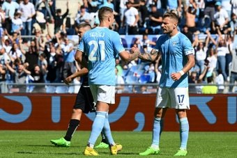 Lazio stay in top four with Spezia stroll