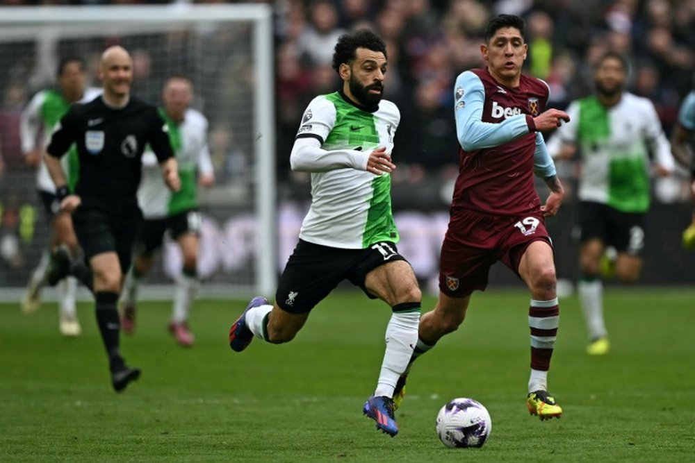 Salah (L) did not shine last weekend. AFP