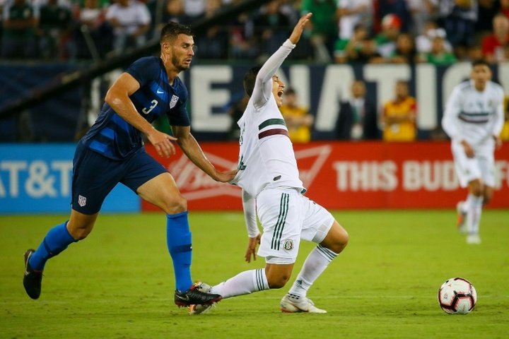 USA claim the bragging rights against 10-man Mexico