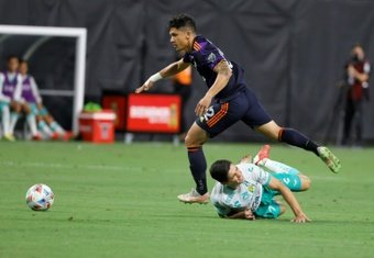 Sounders in Champions League semis as Leon pay penalty