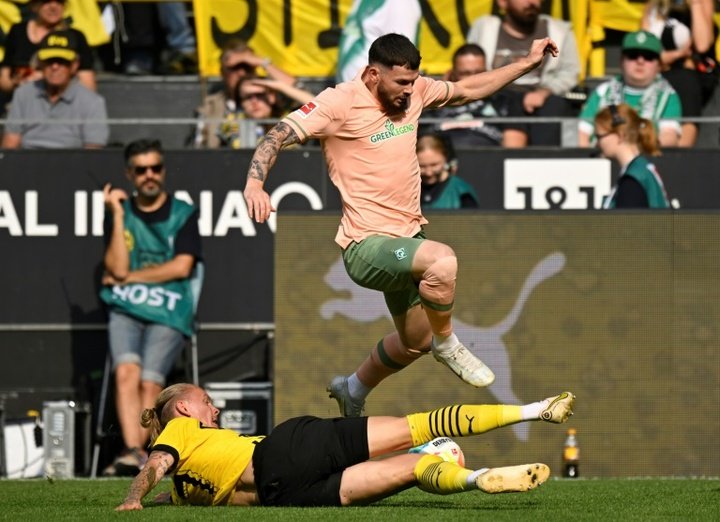 Bremen's dramatic comeback inflicts heavy defeat on Dortmund