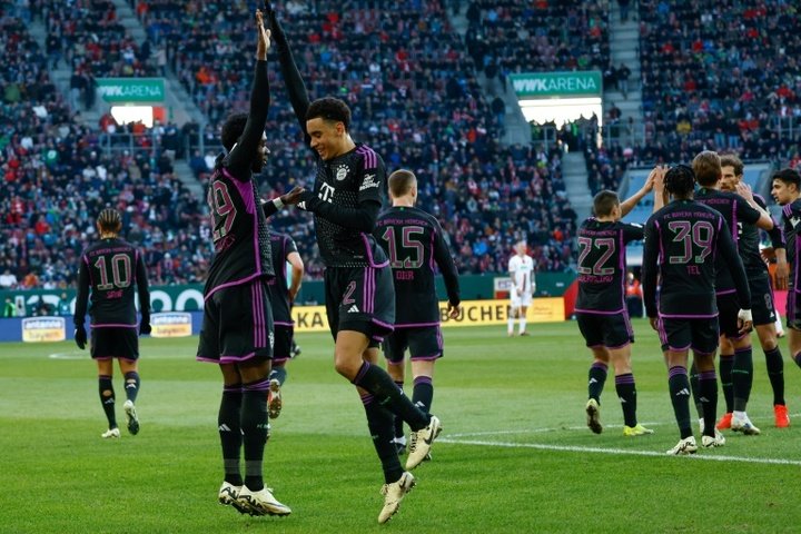 Bayern cut gap as Augsburg suffer hit and miss penalty drama