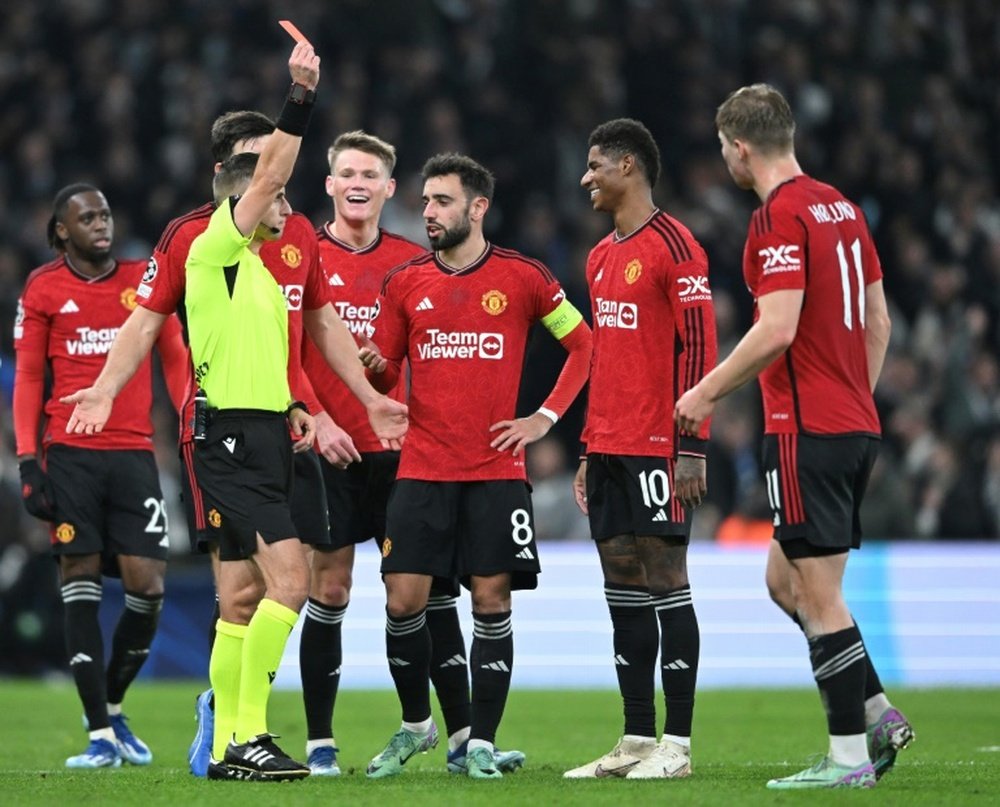 Rashford (2nd R) was sent-off in Manchester Uniteds 4-3 defeat to FC Copenhagen. AFP