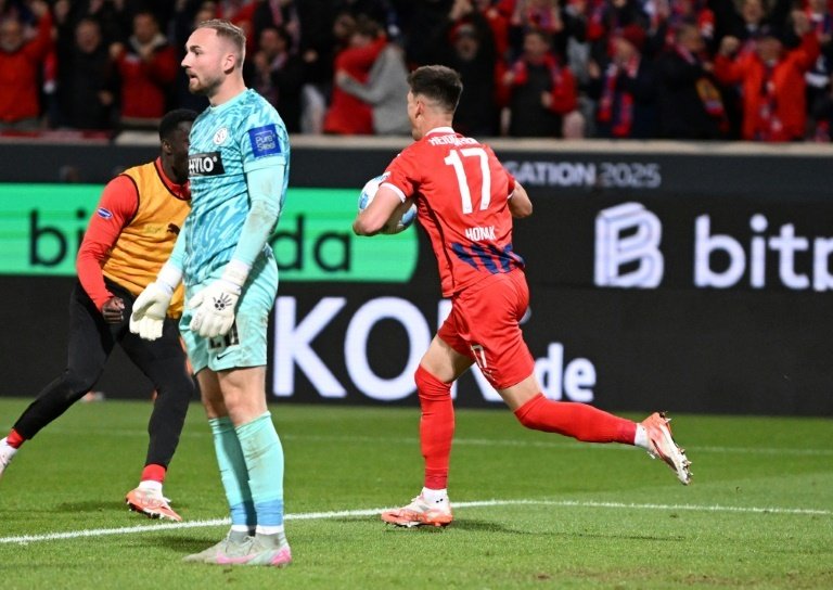 Heidenheim snatch draw with Elversberg in Bundesliga playoff