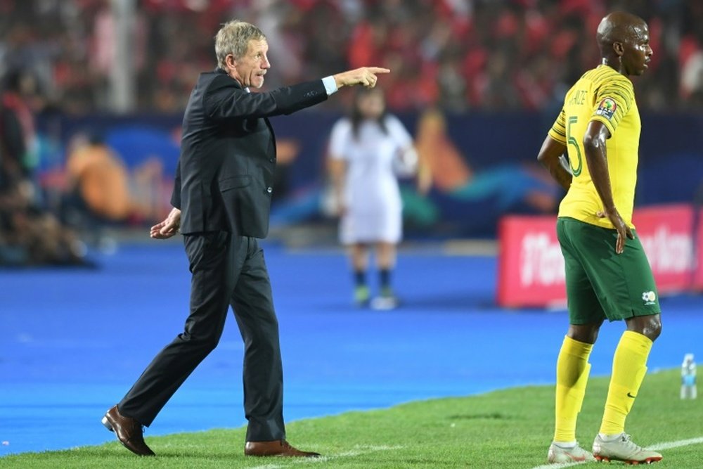 Stuart Baxter's (L) Kaizer Chiefs drew at TS Galaxy. AFP