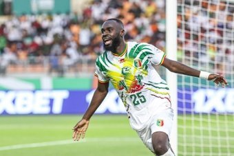Lassine Sinayoko scored his third goal at the Africa Cup of Nations as Mali reached the quarter-finals for the first time since 2013 by defeating Burkina Faso 2-1 on Monday.