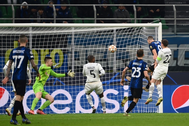 ï»¿Dzeko downs Shakhtar to hearth Inter to breaking point of Champions League knockouts