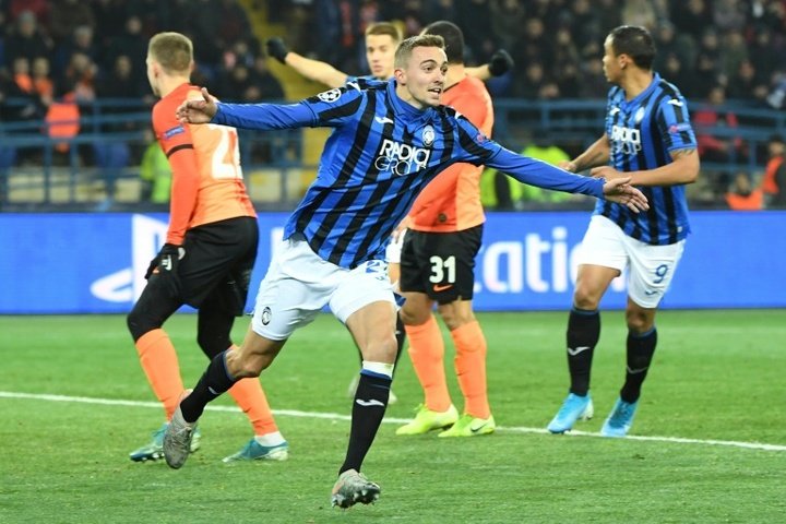 Champions League debutants Atalanta reach last 16