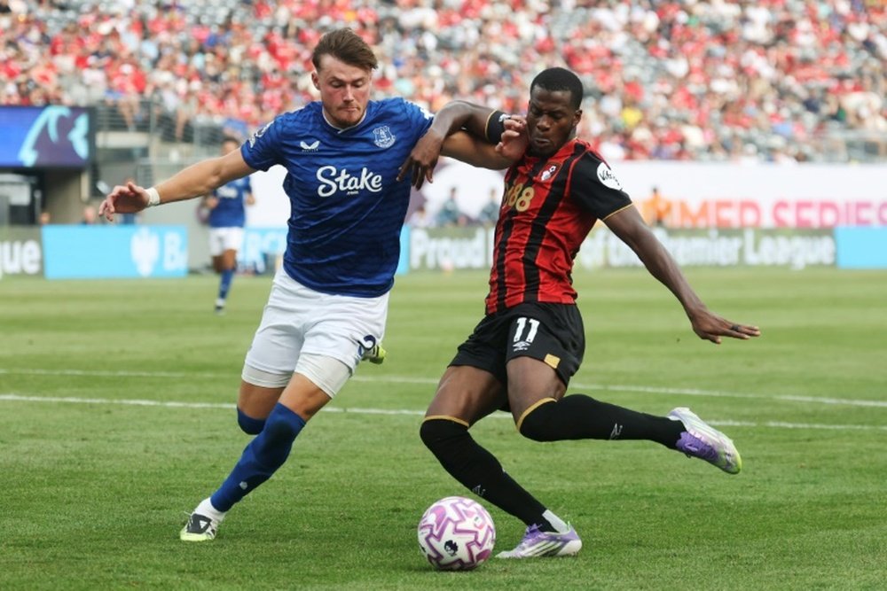 Outtara lashed home Bournemouths second goal in a victory over Everton. AFP