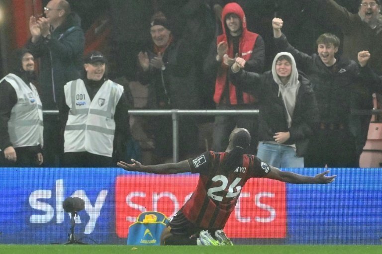 Semenyo double fires Bournemouth up to second in Premier League