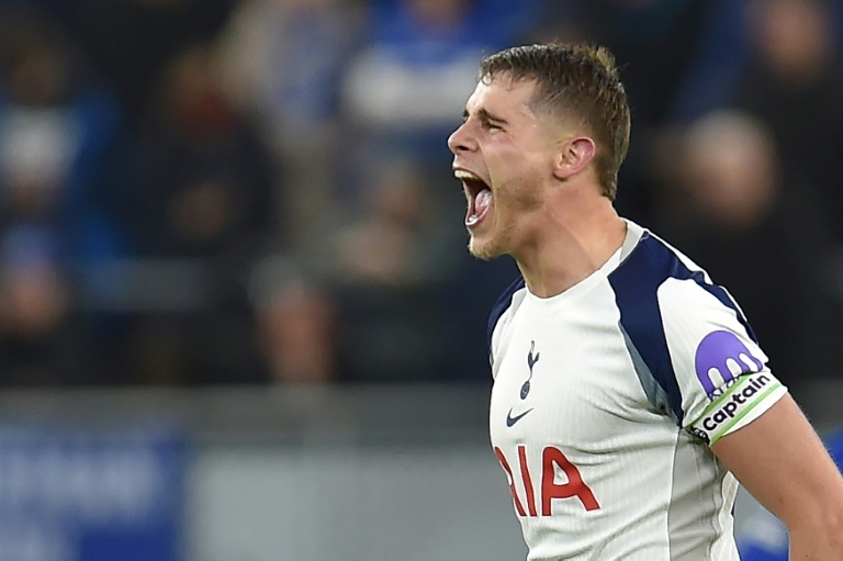 Van de Ven double sinks Everton as Spurs climb to third