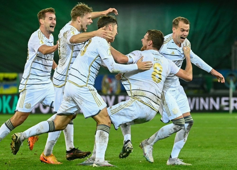 Eintracht Frankfurt plays against Saarbrucken in the round of 16 of the DFB Cup. AFP