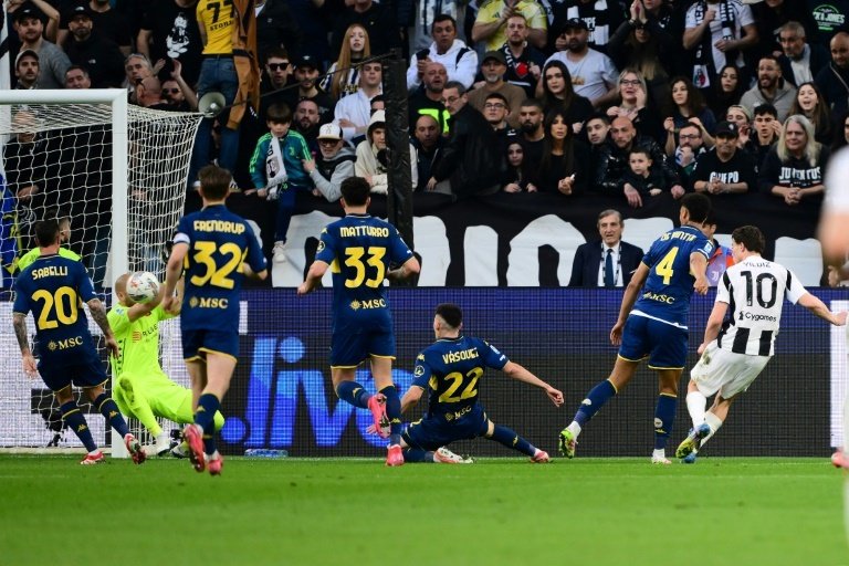 Tudor's Juve beat Genoa to relaunch Champions League bid