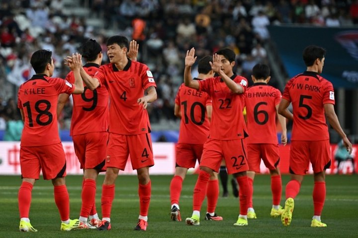 PSG's Lee earns S. Korea win over Bahrain Asian Cup opener